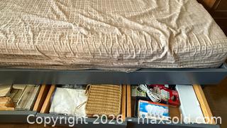 MaxSold Auction: Day Bed. - Toronto (Ontario, Canada) PARTNER MANAGED Estate Sale Online Auction - Prince Arthur Ave (CONDO)