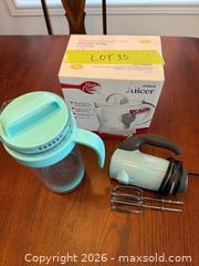 MaxSold Auction: Betty Crocker Juicer, Sunbeam Mixer, David’s Tea Ice Tea Brewing Pitcher  - Oakville (Ontario, Canada) SELLER MANAGED Moving Online Auction - Hayhurst Crescent
