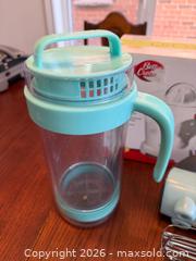 MaxSold Auction: Betty Crocker Juicer, Sunbeam Mixer, David’s Tea Ice Tea Brewing Pitcher  - Oakville (Ontario, Canada) SELLER MANAGED Moving Online Auction - Hayhurst Crescent