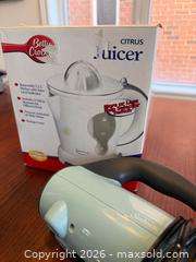 MaxSold Auction: Betty Crocker Juicer, Sunbeam Mixer, David’s Tea Ice Tea Brewing Pitcher  - Oakville (Ontario, Canada) SELLER MANAGED Moving Online Auction - Hayhurst Crescent
