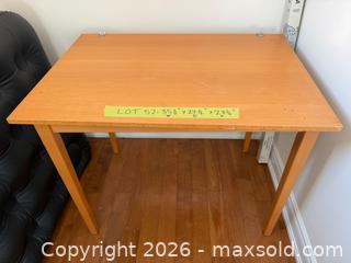MaxSold Auction: IKEA Table - Oakville (Ontario, Canada) SELLER MANAGED Moving Online Auction - Hayhurst Crescent