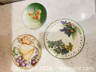 MaxSold Auction: Lot of Ceramic & Porcelain Decorative Fruit Motif Plates - Bakersfield (California, USA) PARTNER MANAGED Moving Online Auction - Grecian Laurel Drive