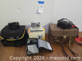 MaxSold Auction: Mixed Cameras & Accessories – Canon, Kodak, Nikon, Compact Digital - Lakeland (Florida, USA) PARTNER MANAGED Downsizing Online Auction - Shore Acres Drive