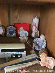 MaxSold Auction: Mixed Lot of Vintage Collectibles: Figurines, Toy Bus & Records - Carson (California, USA) PARTNER MANAGED Estate Sale Online Auction -  South Perry Street