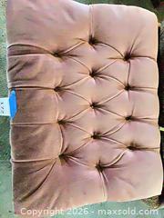 MaxSold Auction: Pink Blush Velvet Ottoman with Wooden Legs - Carson (California, USA) PARTNER MANAGED Estate Sale Online Auction -  South Perry Street