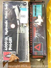 MaxSold Auction: Pro-Lift 4000 lb Hydraulic Floor Jack with 2 Warning Triangles - Carson (California, USA) PARTNER MANAGED Estate Sale Online Auction -  South Perry Street
