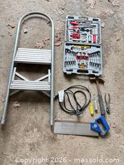 MaxSold Auction: Hand Tools & Small Ladder Lot with 2-Step Aluminum Ladder - London (Ontario, Canada) PARTNER MANAGED Moving Online Auction - Manchester Road