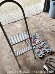 MaxSold Auction: Hand Tools & Small Ladder Lot with 2-Step Aluminum Ladder - London (Ontario, Canada) PARTNER MANAGED Moving Online Auction - Manchester Road
