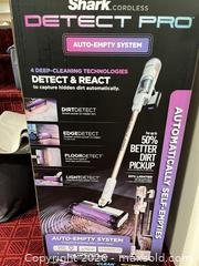 MaxSold Auction: Shark Detect Pro Cordless Stick Vacuum - London (Ontario, Canada) PARTNER MANAGED Moving Online Auction - Manchester Road