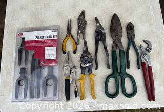 MaxSold Auction: Lot of Hand Tools - Rush (New York, USA) PARTNER MANAGED Estate Sale Online Auction - Honeoye Falls Five Points Road.
