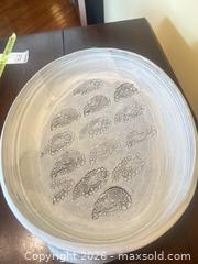 MaxSold Auction: Bowl B - Toronto (Ontario, Canada) Downsizing Online Auction - Wellesley Street East (CONDO)