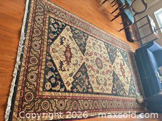MaxSold Auction: Hand Woven Rug B - Toronto (Ontario, Canada) Downsizing Online Auction - Wellesley Street East (CONDO)