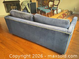 MaxSold Auction: Simmons Hide A Bed Couch D  - Toronto (Ontario, Canada) Downsizing Online Auction - Wellesley Street East (CONDO)