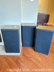 MaxSold Auction: Speakers C  - Toronto (Ontario, Canada) Downsizing Online Auction - Wellesley Street East (CONDO)