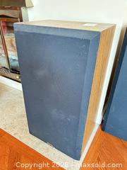 MaxSold Auction: Speakers C  - Toronto (Ontario, Canada) Downsizing Online Auction - Wellesley Street East (CONDO)