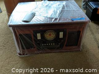 MaxSold Auction: Victrola A - Ewing Township (New Jersey, USA) PARTNER MANAGED Estate Sale Online Auction - Upper Ferry Road