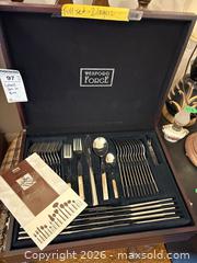 MaxSold Auction: Wexford Forge 84-Piece 18/10 Stainless Steel Flatware Set Salisbury - Toronto (Ontario, Canada) PARTNER MANAGED Estate Sale Online Auction - Coxwell Avenue