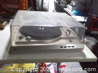 MaxSold Auction: dual cs 1268 automatic turntable - Upper Moreland Township (Pennsylvania, USA) SELLER MANAGED Charity/Fundraising Online Auction - Davisville Road