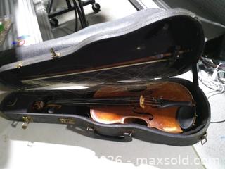 MaxSold Auction: Old violins  - Upper Moreland Township (Pennsylvania, USA) SELLER MANAGED Charity/Fundraising Online Auction - Davisville Road