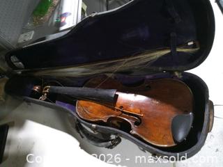 MaxSold Auction: Old violins  - Upper Moreland Township (Pennsylvania, USA) SELLER MANAGED Charity/Fundraising Online Auction - Davisville Road
