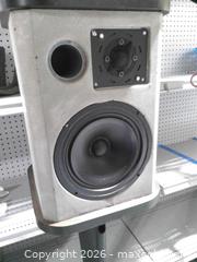 MaxSold Auction: rauna tyr II speaker set - Upper Moreland Township (Pennsylvania, USA) SELLER MANAGED Charity/Fundraising Online Auction - Davisville Road