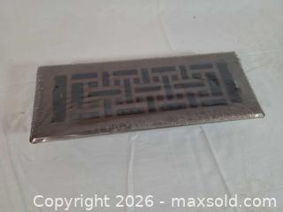 MaxSold Auction: Brushed Copper Floor/Wall Register Vent Cover 3 x 10, Set of 4 - Brantford (Ontario, Canada) SELLER MANAGED Downsizing Online Auction - Kitchener Avenue