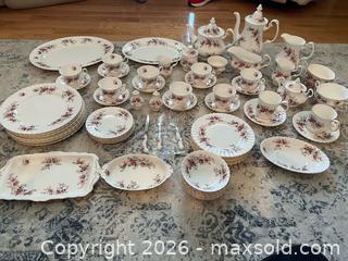 MaxSold Auction: Lavender Rose China  - Orillia (Ontario, Canada) SELLER MANAGED Downsizing Online Auction - Forest Avenue South