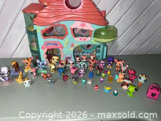 MaxSold Auction: Littlest Pet Shop lot  - Orillia (Ontario, Canada) SELLER MANAGED Downsizing Online Auction - Forest Avenue South