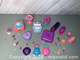 MaxSold Auction: Polly Pocket lot B - Orillia (Ontario, Canada) SELLER MANAGED Downsizing Online Auction - Forest Avenue South