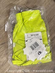 MaxSold Auction: Pearl Izumi Cycling Jersey XS Neon Yellow - Spencerport (New York, USA) SELLER MANAGED Downsizing Online Auction -  West Avenue