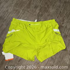 MaxSold Auction: Pearl Izumi Neon Yellow Running Shorts Large - Spencerport (New York, USA) SELLER MANAGED Downsizing Online Auction -  West Avenue