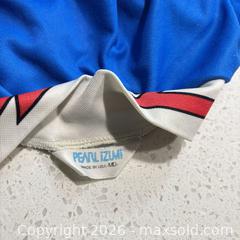 MaxSold Auction: Pearl Izumi Sidi Cycling Jersey, Medium, 100% Polyester - Spencerport (New York, USA) SELLER MANAGED Downsizing Online Auction -  West Avenue