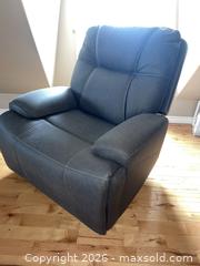 MaxSold Auction: Recliner Chair C  - Greater Napanee (Ontario, Canada) SELLER MANAGED Moving Online Auction - County Road 9