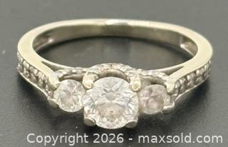 MaxSold Auction: 10k 0.5ct Diamond Centre Gold Ring Size 5 - Esquimalt (British Columbia, Canada) PARTNER MANAGED Reseller Online Auction - Lampson Street