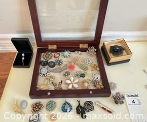 MaxSold Auction: Costume Jewelry: Brooches & Pins With Display Case - Oakville (Ontario, Canada) PARTNER MANAGED Estate Sale Online Auction - Caulder Drive