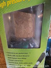 MaxSold Auction: Garden Lights, Water Broom & More - Oakville (Ontario, Canada) PARTNER MANAGED Estate Sale Online Auction - Caulder Drive