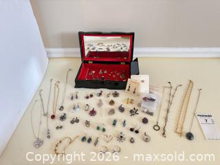 MaxSold Auction: Jewelry Box & Necklaces, Earrings, Pendants - Oakville (Ontario, Canada) PARTNER MANAGED Estate Sale Online Auction - Caulder Drive