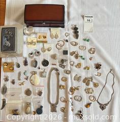 MaxSold Auction: Musical Jewelry Box, Necklaces, Earrings, Pendants - Oakville (Ontario, Canada) PARTNER MANAGED Estate Sale Online Auction - Caulder Drive