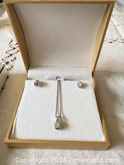 MaxSold Auction: Necklaces, Bracelets, Rings & Earrings - Oakville (Ontario, Canada) PARTNER MANAGED Estate Sale Online Auction - Caulder Drive