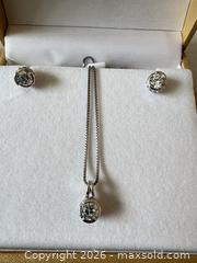 MaxSold Auction: Necklaces, Bracelets, Rings & Earrings - Oakville (Ontario, Canada) PARTNER MANAGED Estate Sale Online Auction - Caulder Drive