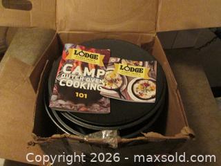 MaxSold Auction: Lodge Cast Iron Dutch Oven - Elkton (Maryland, USA) SELLER MANAGED Reseller Online Auction - Elkton Boulevard