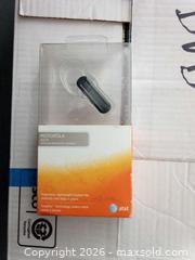 MaxSold Auction: Motorola Bluetooth ear piece - San Jose (California, USA) SELLER MANAGED Moving Online Auction - Villa Avenue