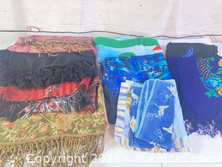 MaxSold Auction: Lot of 10 Multicolor Scarves, Shawls and Wraps - Rochester (New York, USA) SELLER MANAGED Reseller Online Auction - Mendota Drive 