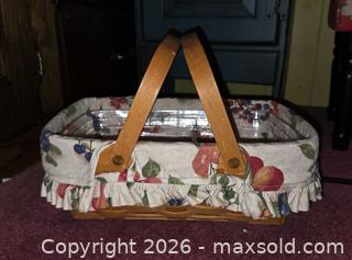 MaxSold Auction: 4 Longaberger Baskets  - Hatboro (Pennsylvania, USA) PARTNER MANAGED Estate Sale Online Auction -  Exton Road