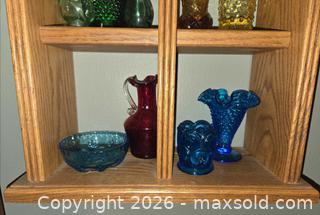 MaxSold Auction: Colored Glass decor - Hatboro (Pennsylvania, USA) PARTNER MANAGED Estate Sale Online Auction -  Exton Road