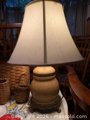 MaxSold Auction: Lamp & more decor - Hatboro (Pennsylvania, USA) PARTNER MANAGED Estate Sale Online Auction -  Exton Road