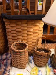 MaxSold Auction: Lamp & more decor - Hatboro (Pennsylvania, USA) PARTNER MANAGED Estate Sale Online Auction -  Exton Road
