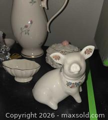 MaxSold Auction: Lenox figurines & more - Hatboro (Pennsylvania, USA) PARTNER MANAGED Estate Sale Online Auction -  Exton Road