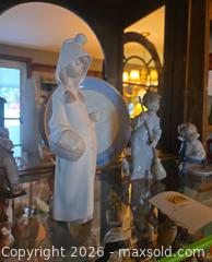 MaxSold Auction: Lladro Figures - Hatboro (Pennsylvania, USA) PARTNER MANAGED Estate Sale Online Auction -  Exton Road