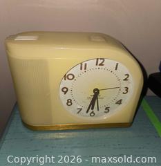 MaxSold Auction: Vintage Big Ben dresser clock, Slag Glass Thimble, and More - Hatboro (Pennsylvania, USA) PARTNER MANAGED Estate Sale Online Auction -  Exton Road